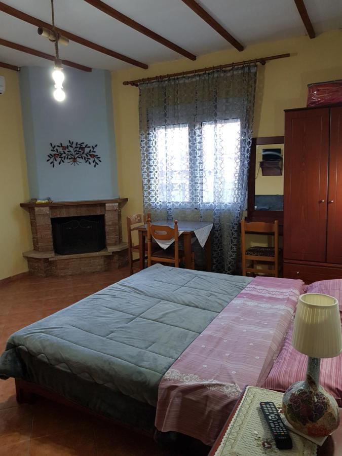 Alexandros Guesthouse Orma Exterior photo