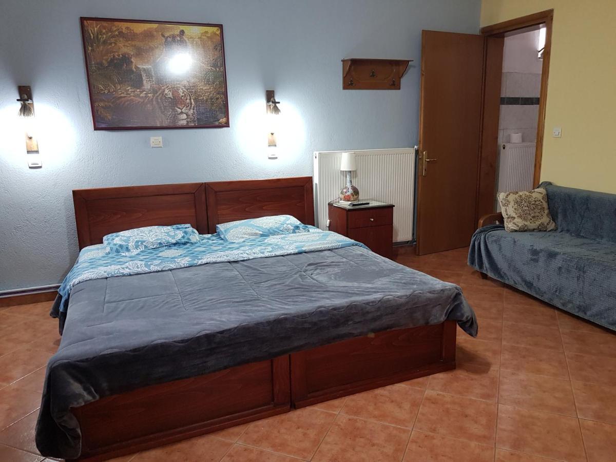 Alexandros Guesthouse Orma Exterior photo