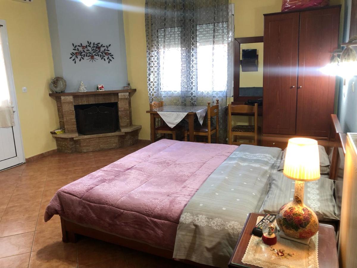 Alexandros Guesthouse Orma Exterior photo